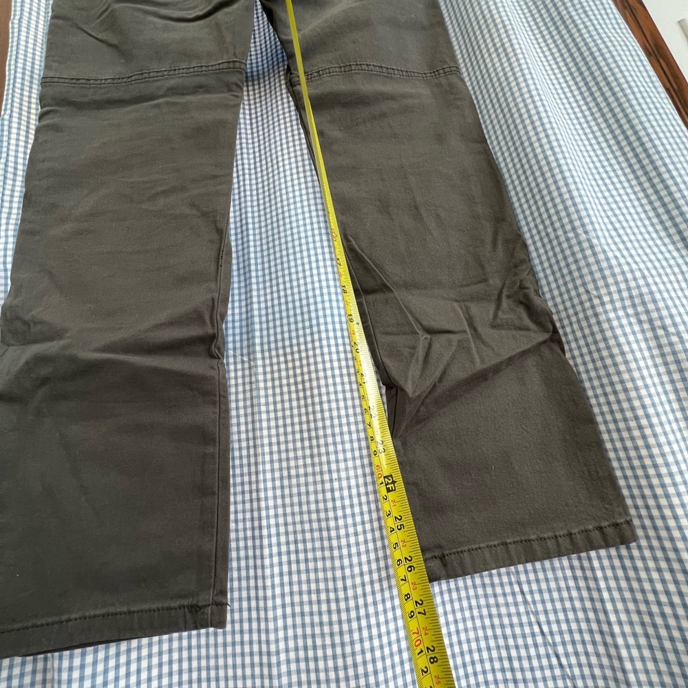 Wrangler Men's Olive Utility Cargo Pants - Dark Olive - Picture 6 of 7
